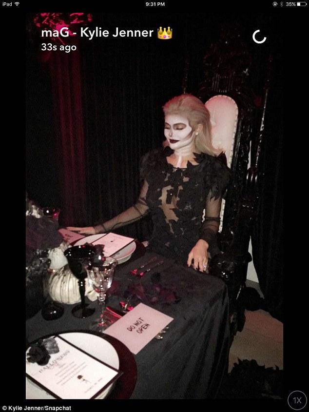 Kendall przebrała się za prostytutkę? Co ma na sobie Kylie?