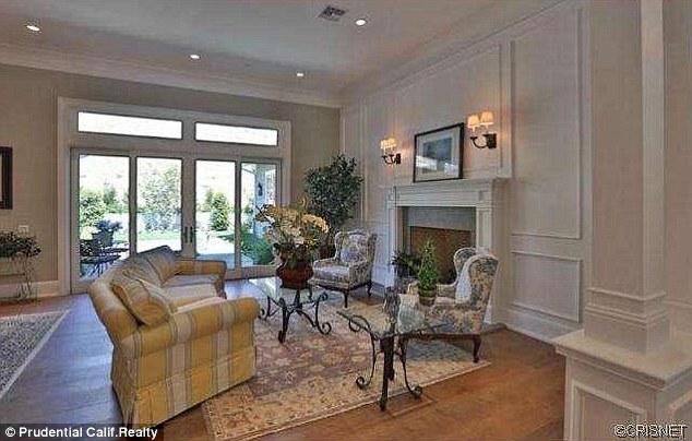 Kylie Jenner kupiła TRZECIĄ willę! (FOTO)