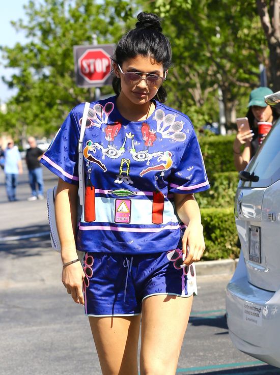 Kylie Jenner nawet w sportowym stoju wzbudza zainteresowanie