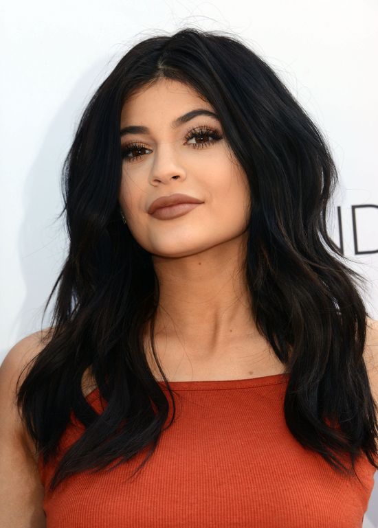 Kylie Jenner twierdzi, że od lat nie wzięła mamy dolara! Kylie Jenner twierdzi, że od lat nie wzięła mamy dolara!
