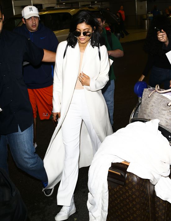 Ozdoba na palcu Kylie Jenner wywołała burzę (FOTO)