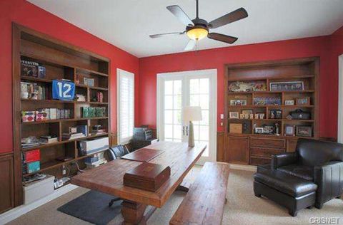 Kylie Jenner właśnie kupiła dom! (FOTO) Kylie Jenner właśnie kupiła dom! (FOTO)