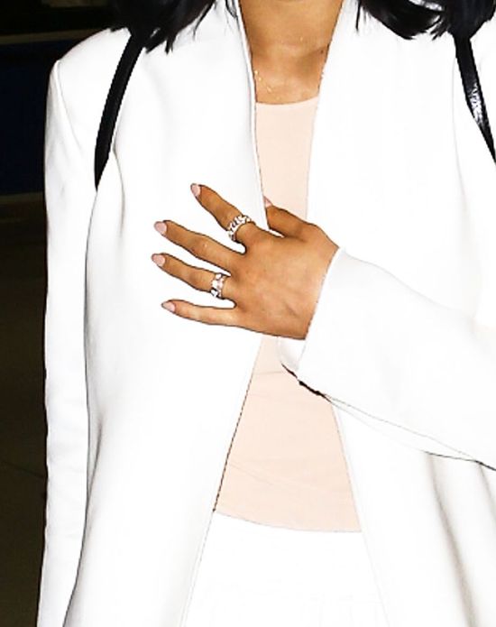 Ozdoba na palcu Kylie Jenner wywołała burzę (FOTO)