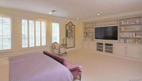 Kylie Jenner właśnie kupiła dom! (FOTO) Kylie Jenner właśnie kupiła dom! (FOTO)