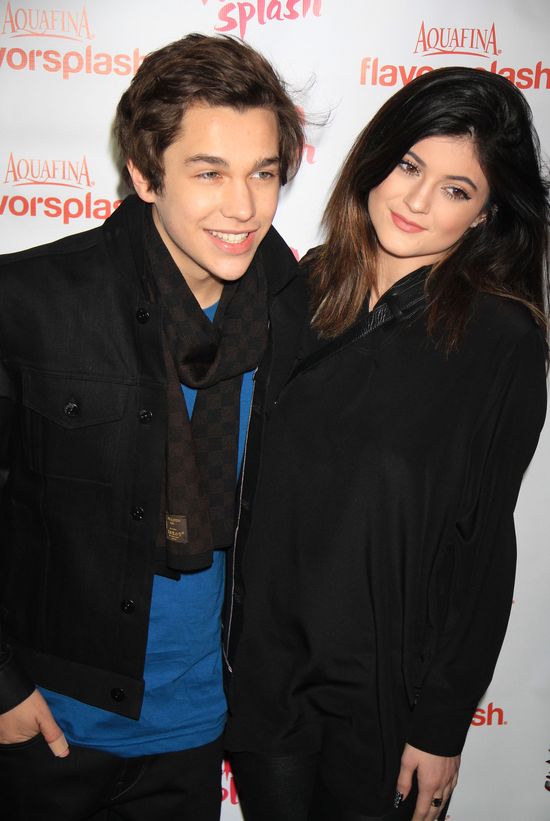 Cody czy Austin - z kim umawia się Kylie Jenner? (FOTO)