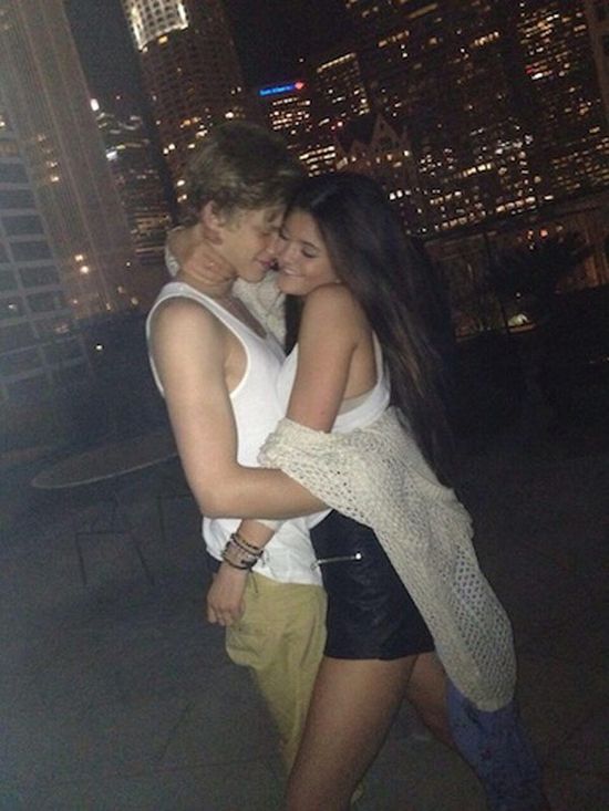 Cody czy Austin - z kim umawia się Kylie Jenner? (FOTO)