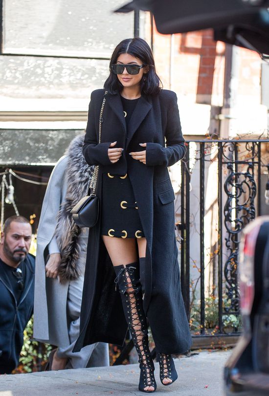 Kendall raczej nie pożyczy biustonosza od Kylie (FOTO)