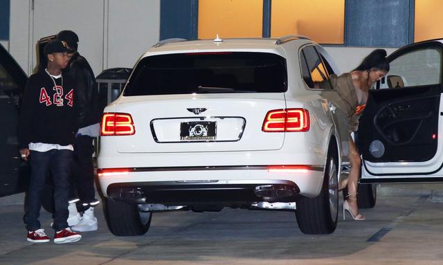 Nie próbujcie tego robić w domu - twarz Kylie Jenner pod lupą (FOTO)