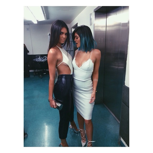 Kylie Jenner coraz bardziej podobna do Kim Kardashian (FOTO)
