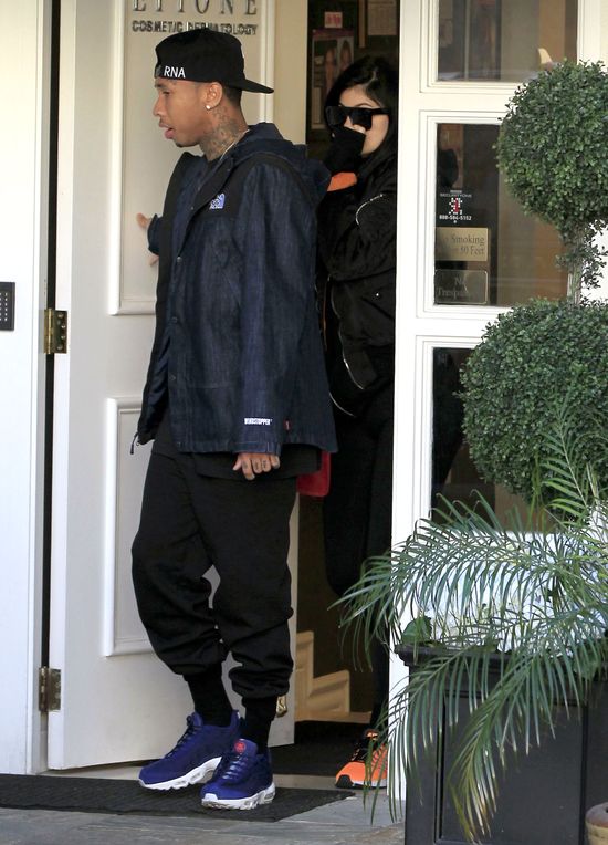 Co się stanie, gdy Kylie Jenner zabierze rękę z ust?