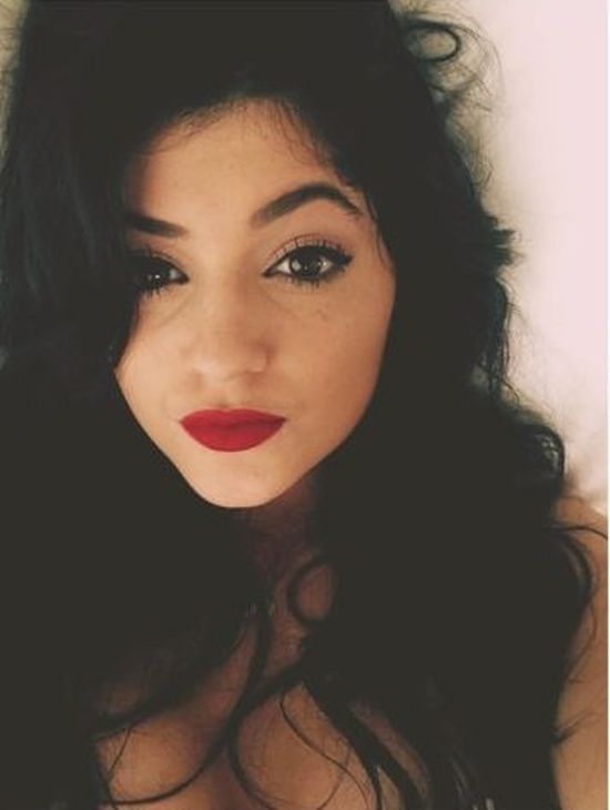 Kylie Jenner promuje Kayne Westa (FOTO)