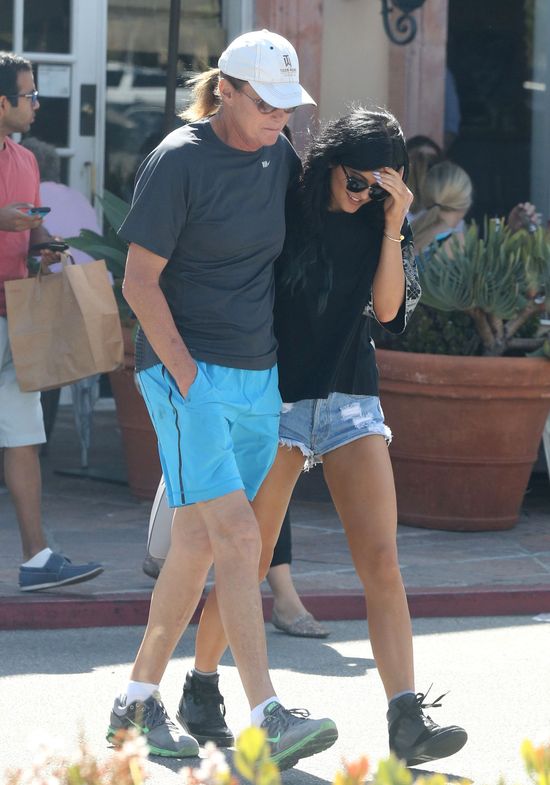 Na linii Kris Jenner-córki mocno zazgrzytało (FOTO) Na linii Kris Jenner-córki mocno zazgrzytało (FOTO)