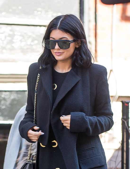 Odważyła się rzucić jajkiem w Kendall i Kylie!