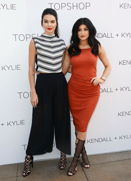 Odważyła się rzucić jajkiem w Kendall i Kylie!