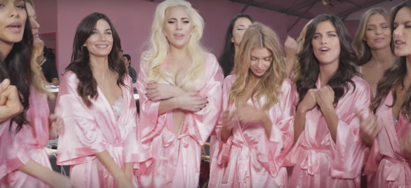 To nagranie z Lady Gagą i modelkami VS jest niesamowite! (VIDEO)