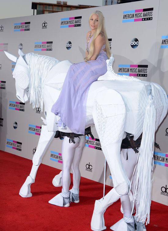 Kalejdoskop gwiazd na gali AMA 2013 (FOTO)  