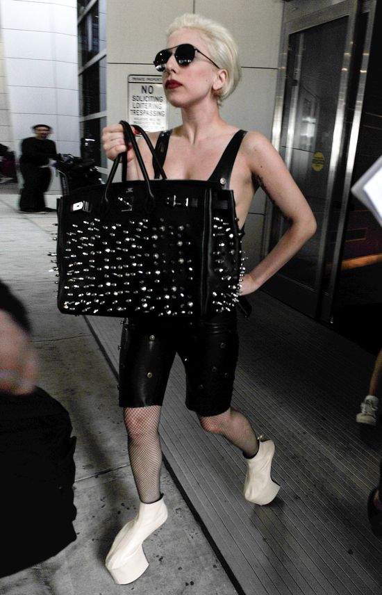 Lady Gaga zmienia styl! (FOTO) Lady Gaga zmienia styl! (FOTO)