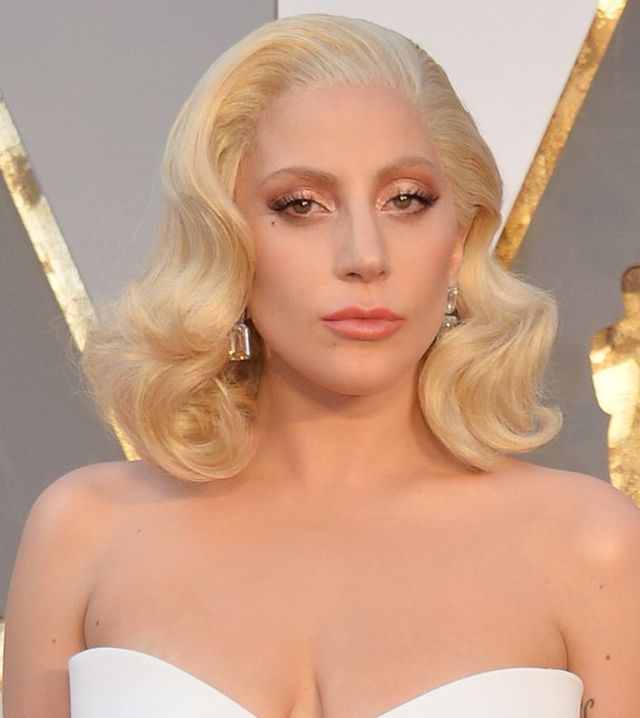 Dlaczego Lady Gaga przebiła inne gwiazdy swoim lookiem? Dlaczego Lady Gaga przebiła inne gwiazdy swoim lookiem?