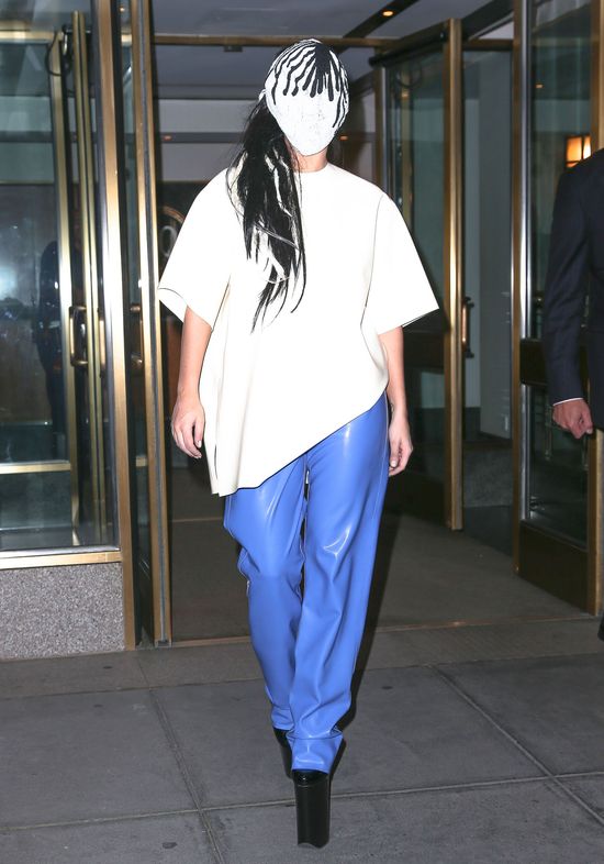 Lady Gaga chce kupić zdjecia z operacji Michaela Jacksona Lady Gaga chce kupić zdjecia z operacji Michaela Jacksona