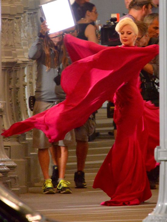 Tym razem ma dobre wytłumaczenie dla swojego stroju (FOTO) Tym razem ma dobre wytłumaczenie dla swojego stroju (FOTO)