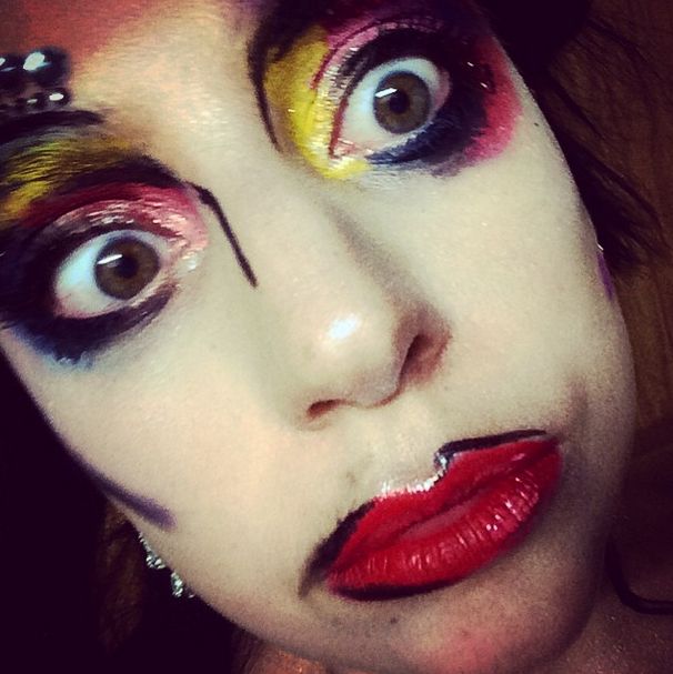 Ta gwiazda uwielbia eksperymentować ze swoim wyglądem (FOTO) Ta gwiazda uwielbia eksperymentować ze swoim wyglądem (FOTO)