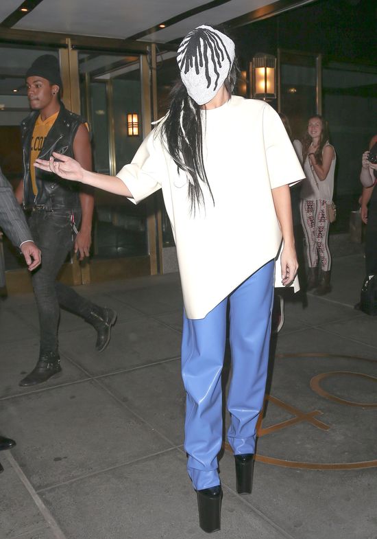 W masce na spacer? (FOTO)