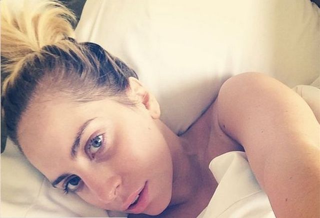 Ta gwiazda uwielbia eksperymentować ze swoim wyglądem (FOTO) Ta gwiazda uwielbia eksperymentować ze swoim wyglądem (FOTO)