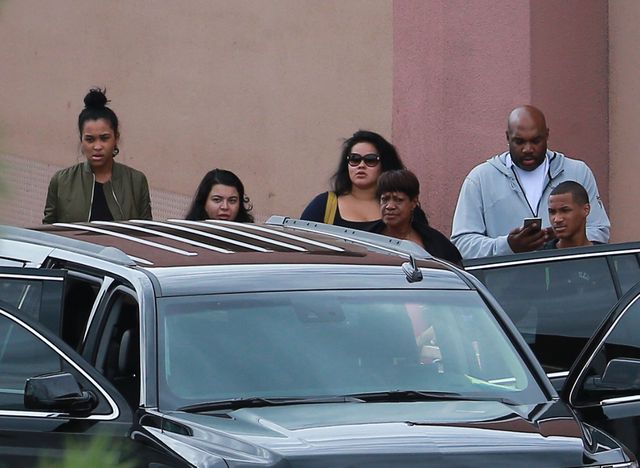 Khloe i była żona Lamara spotkały się w szpitalu (FOTO) Khloe i była żona Lamara spotkały się w szpitalu (FOTO)