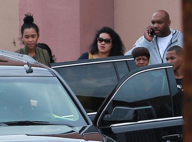 Khloe i była żona Lamara spotkały się w szpitalu (FOTO) Khloe i była żona Lamara spotkały się w szpitalu (FOTO)