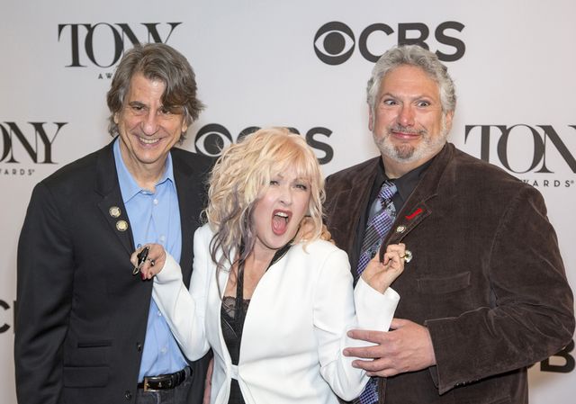 60-ka na karku, a Cyndi ciągle szaleje (FOTO) 60-ka na karku, a Cyndi ciągle szaleje (FOTO)