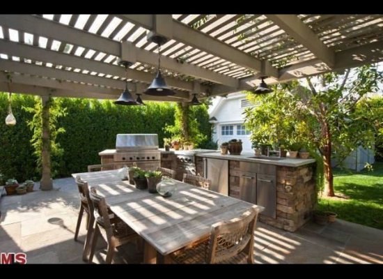 Lea Michele kupiła sobie domek (FOTO)