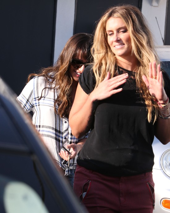 Lea Michele smutek po Corym topi w lekturach (FOTO) Lea Michele smutek po Corym topi w lekturach (FOTO)