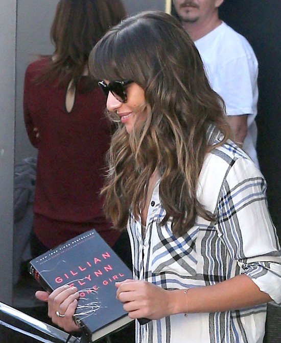 Lea Michele smutek po Corym topi w lekturach (FOTO) Lea Michele smutek po Corym topi w lekturach (FOTO)
