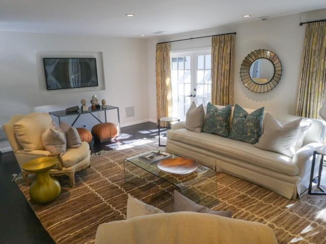 Gwiazda Plotkary sprzedaje dom (FOTO) Gwiazda Plotkary sprzedaje dom (FOTO)