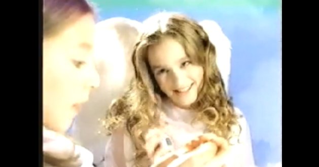 Młodziutka Leighton Meester w reklamie Tamagotchi (VIDEO)