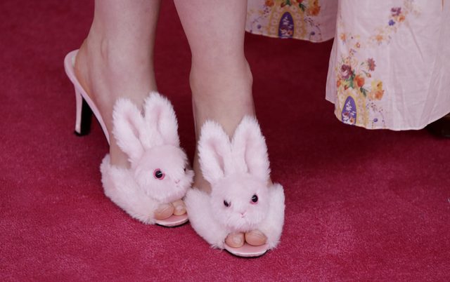 Tak, tylko ona mogła założyć TAKIE buty na czerwony dywan (FOTO)