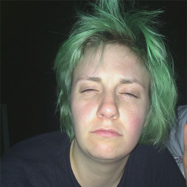 Płaska Lena Dunham pokazała się zupełnie topless! (FOTO)