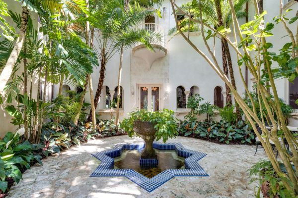 Lenny Kravitz sprzedaje willę! Cena zwala z nóg!