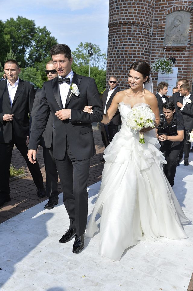 Anna i Robert Lewandowscy z mamami w restauracji (Instagram) Anna i Robert Lewandowscy z mamami w restauracji (Instagram)