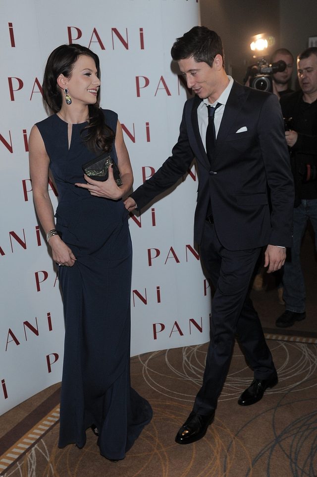 Anna i Robert Lewandowscy z mamami w restauracji (Instagram) Anna i Robert Lewandowscy z mamami w restauracji (Instagram)