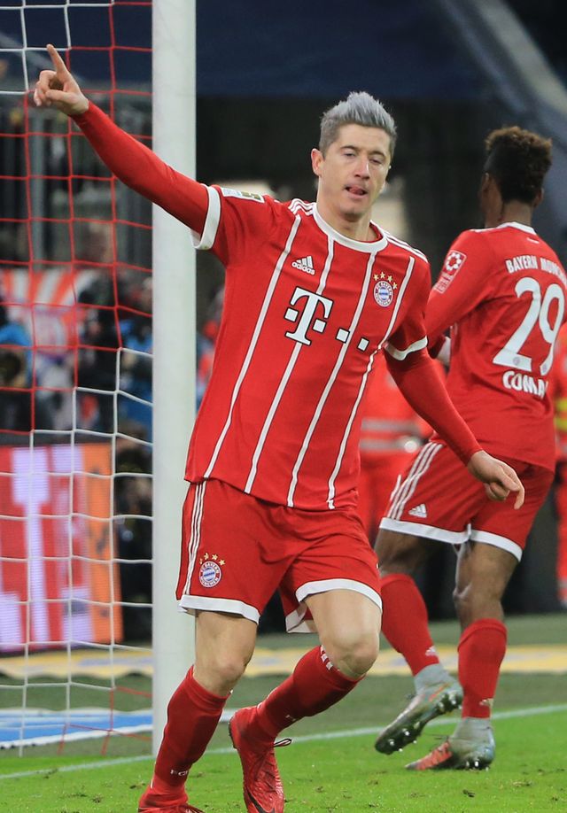 Żegnaj BLONDZIE - Robert Lewandowski znów się przefarbował 