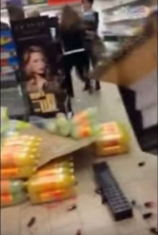 Masakra! Walka o kurtki w Lidlu (VIDEO) Masakra! Walka o kurtki w Lidlu (VIDEO)