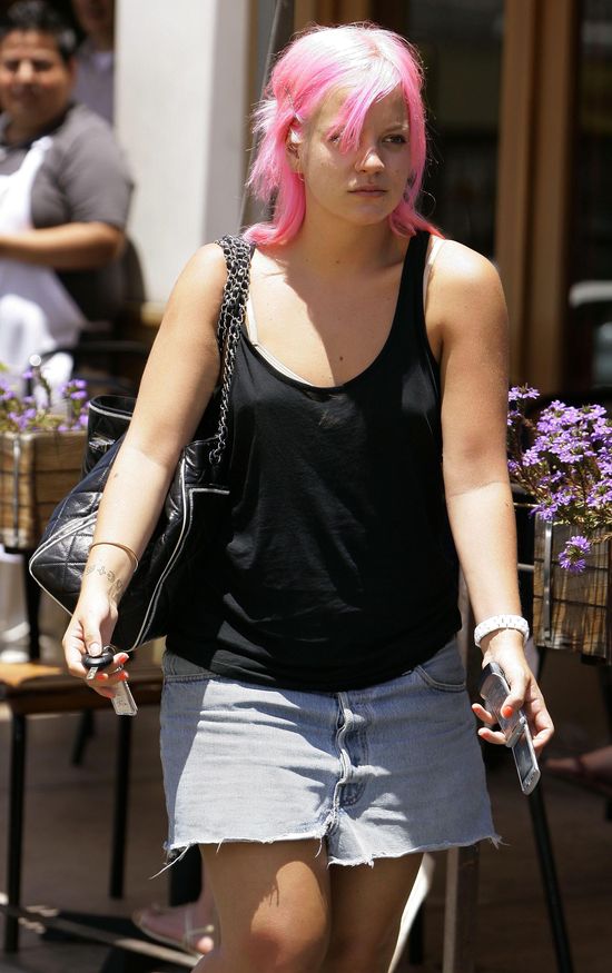 Lily Allen szczuplejsza o 20 kilogramów zrobiła szturm na..