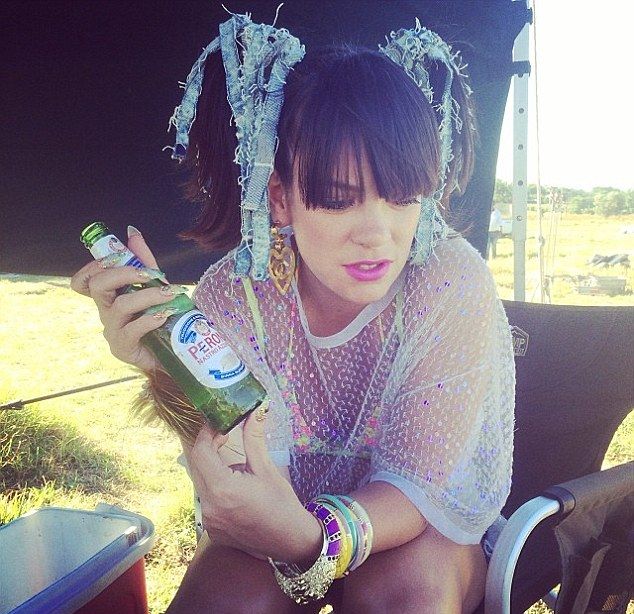 Lily Allen nie wstydzi się swojego ciała (FOTO)