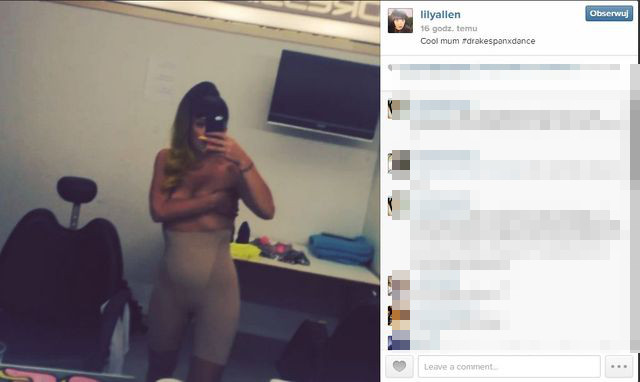 Pokazała jak tańczy topless i w spanxach! (VIDEO)