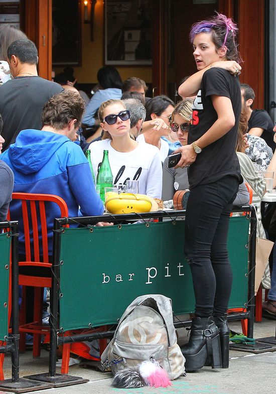 Odchudzona Lily Allen bez makijażu i... (FOTO)