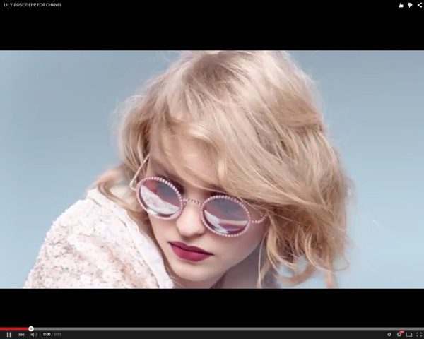 Lily Rose Depp została nową ambasadorką Chanel [VIDEO]