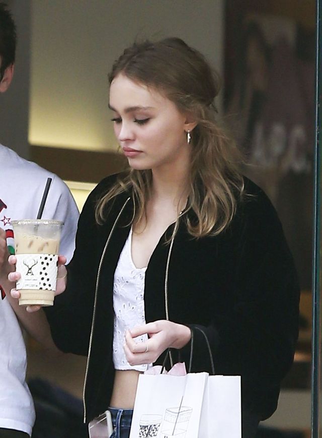 O nie! Czy Lily Rose Depp POWIĘKSZYŁA sobie usta? (FOTO) O nie! Czy Lily Rose Depp POWIĘKSZYŁA sobie usta? (FOTO)