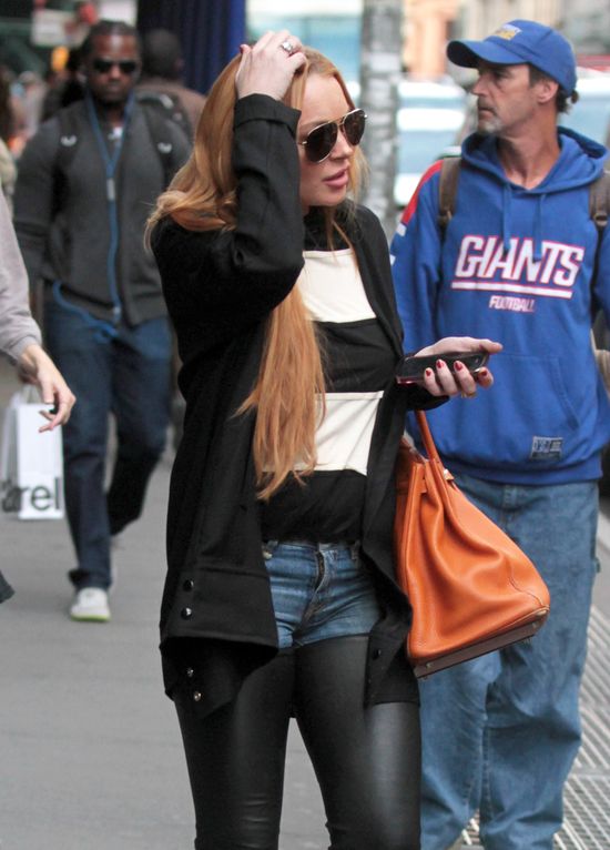 Ubrała się tak po raz trzeci! (FOTO) Ubrała się tak po raz trzeci! (FOTO)