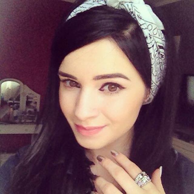 Ewelina Lisowska znów z małą czarną gwiazdką (FOTO)